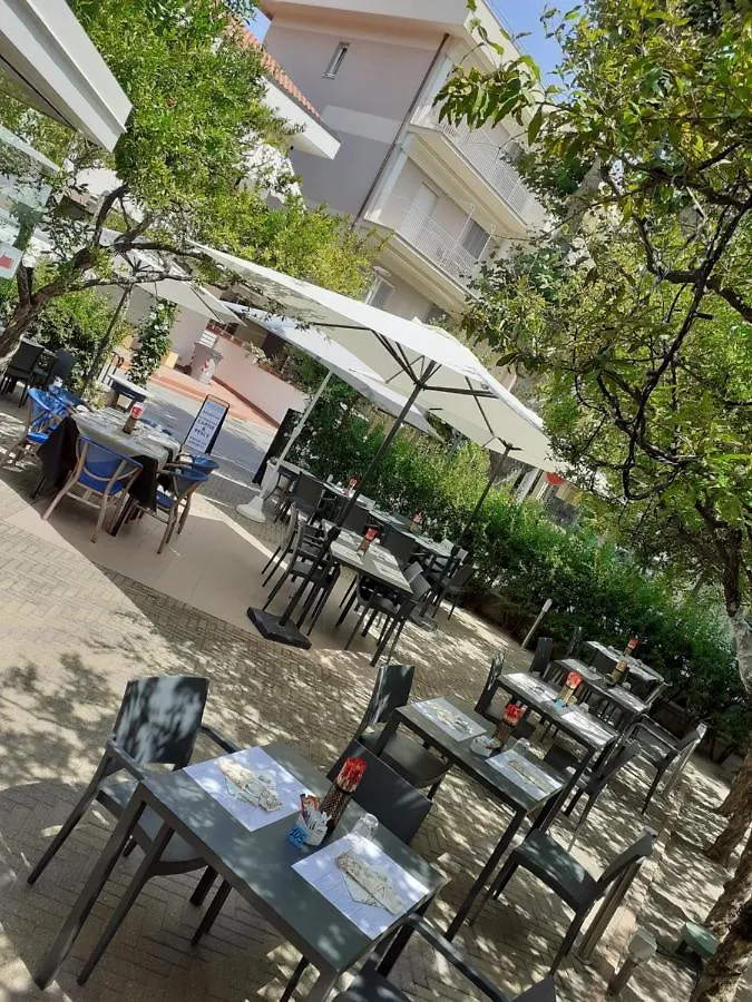 B&B And Restaurant My Home Bellaria-Igea Marina Hotel